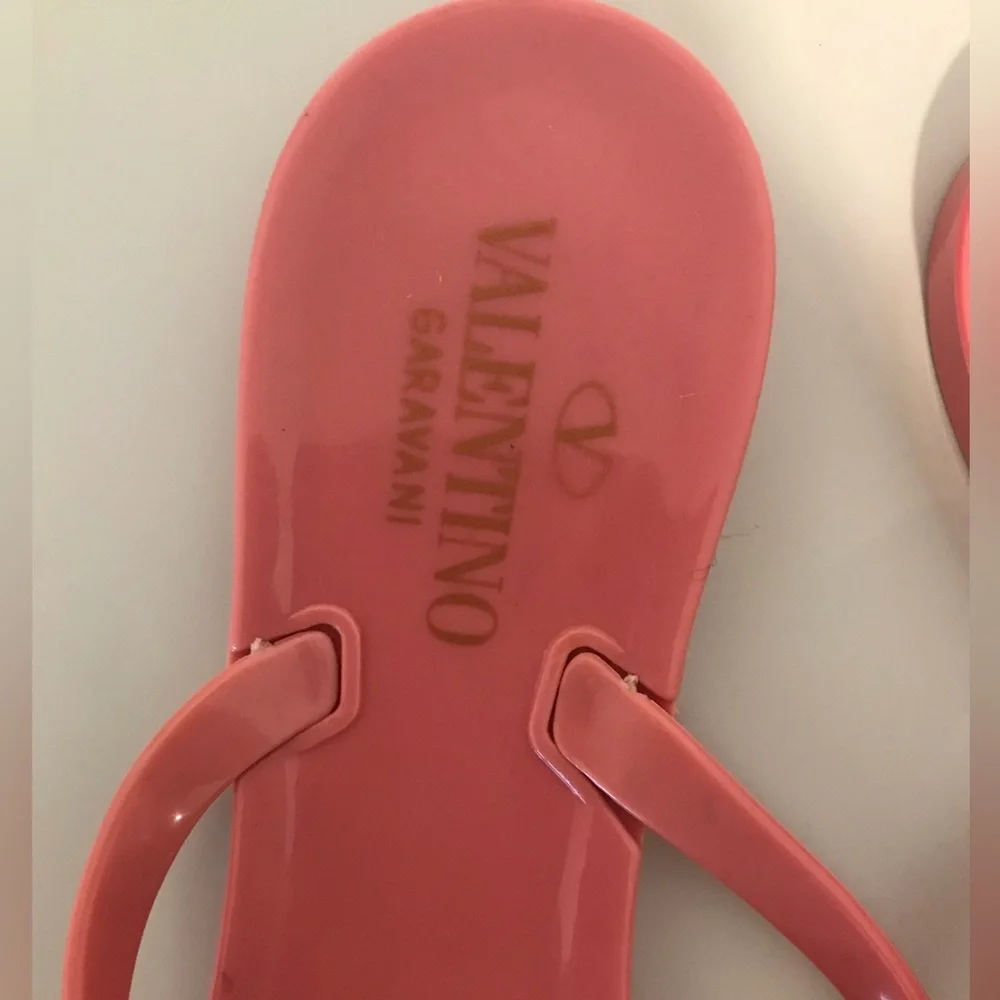 NEW! VALENTINO Garavani Jelly Flat Thong Sandals. Size 41 - Picture 5 of 9
